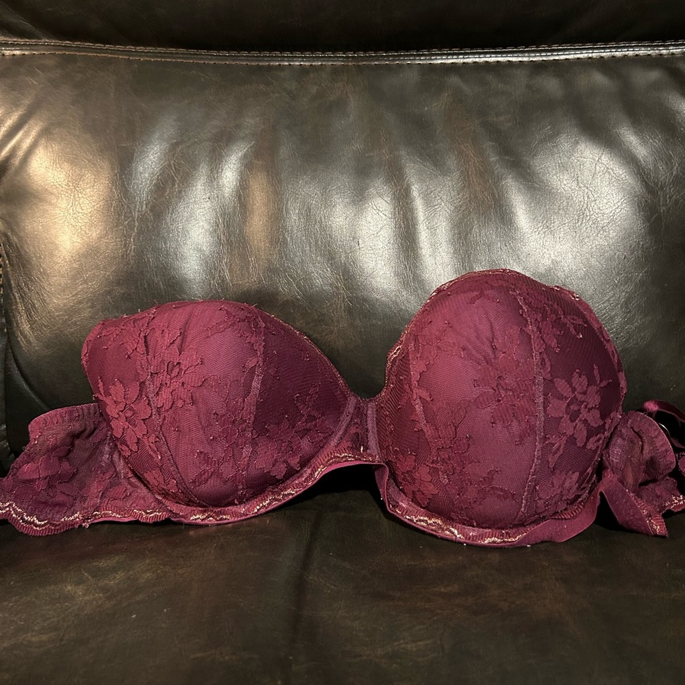 Victoria’s Secret Dream Angels dark raspberry lined Demi size 38DDD Bra